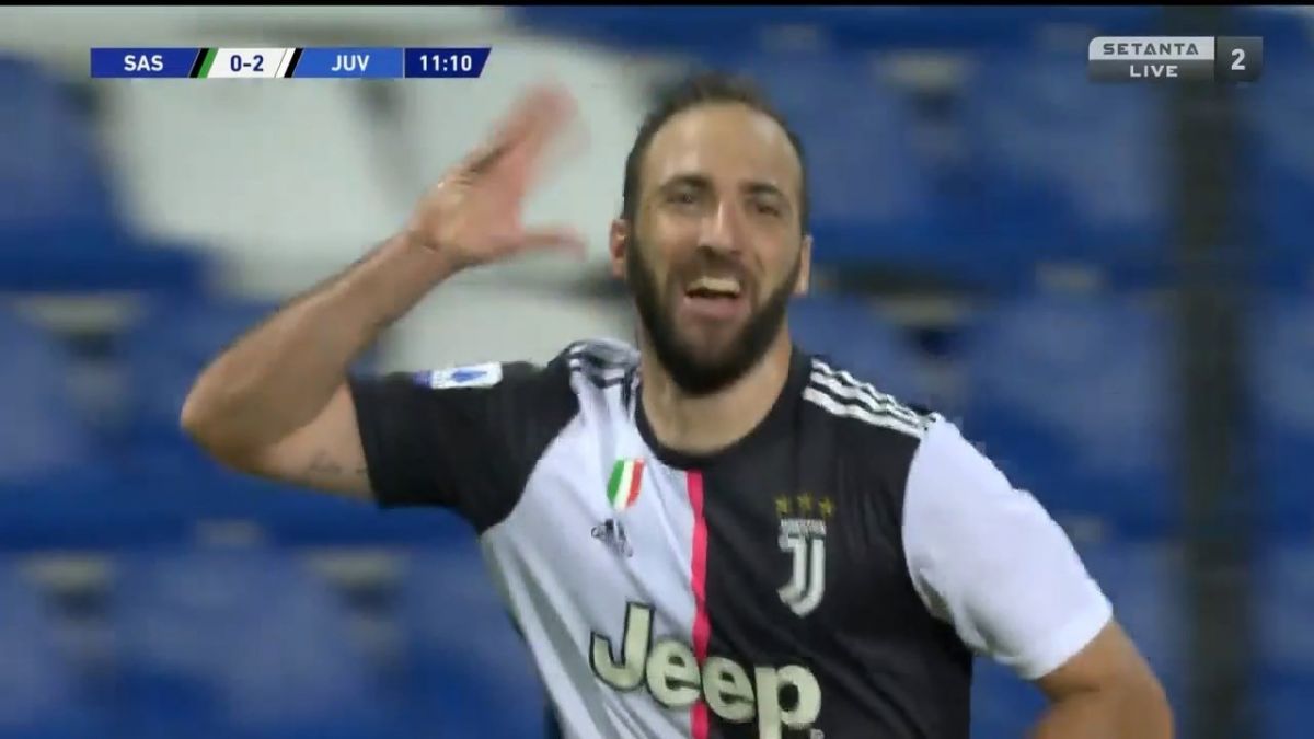 گل دوم یوونتوس به ساسولو (هیگواین)