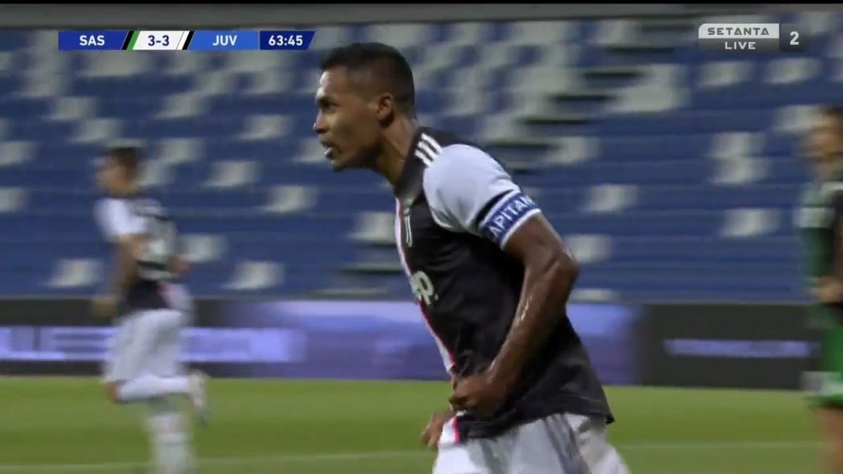 گل سوم یوونتوس به ساسولو (ساندرو)