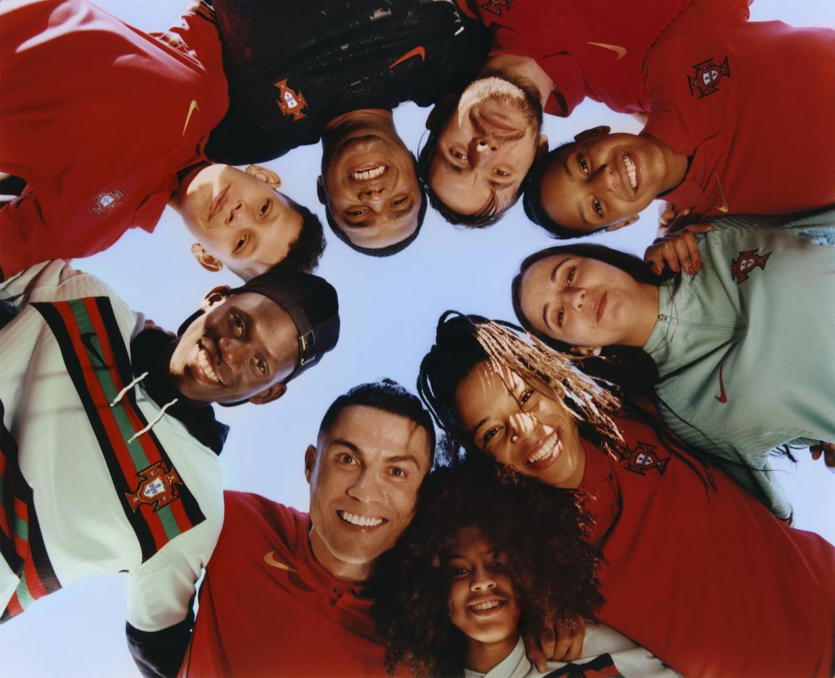 رونمایی رسمی از لباسهای تیم ملی پرتغال؛ با حضور رونالدو