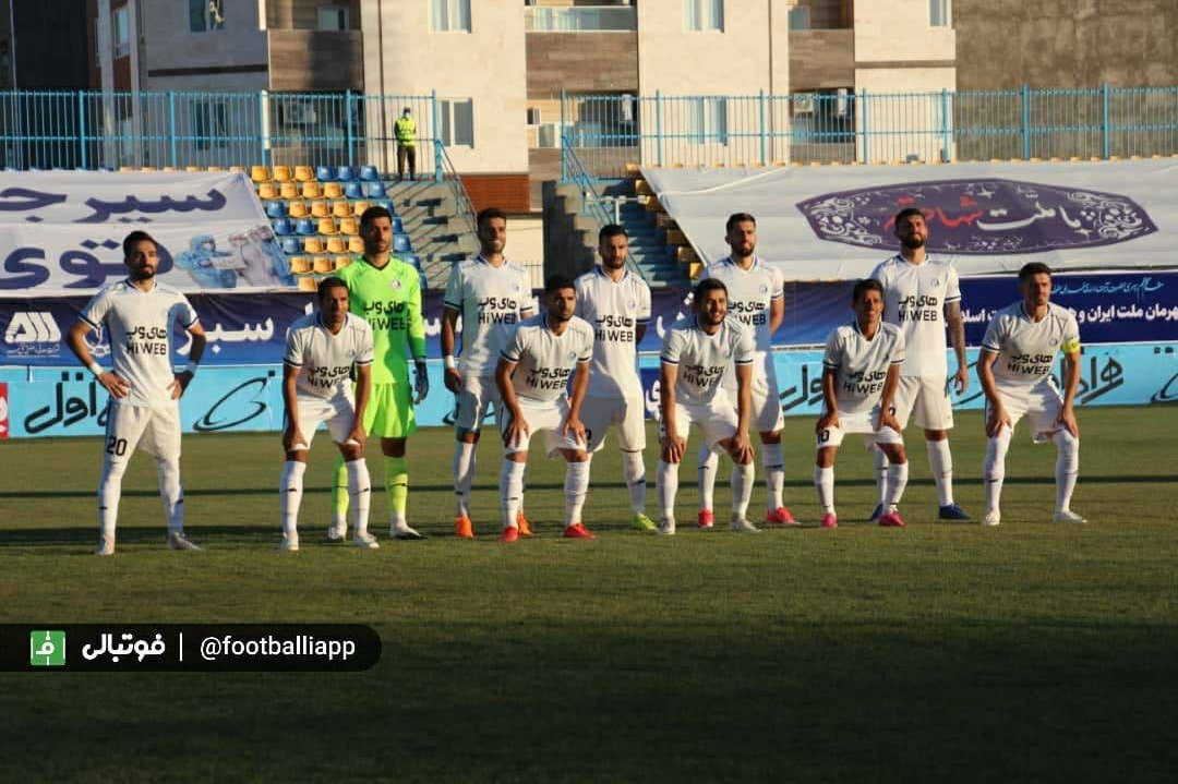 سه گانه بيرون از خانه با دشت هفت امتياز