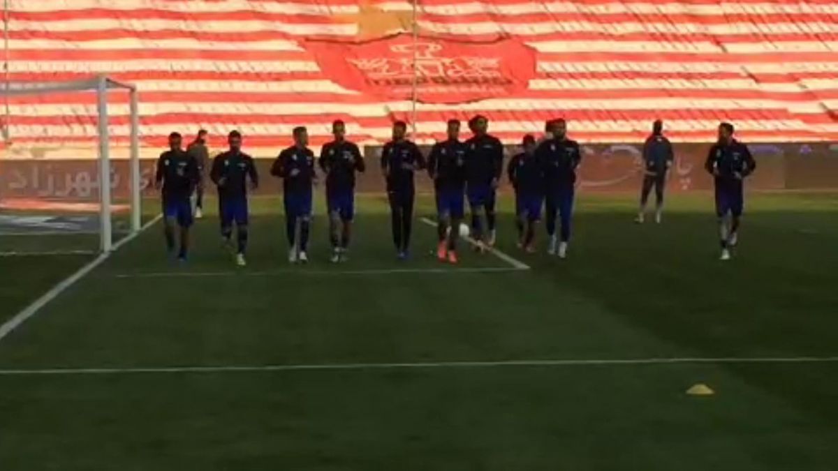 گرم کردن بازیکنان استقلال و پرسپولیس پیش از دربی