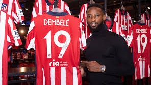 دمبله و تحویل گرفتن شماره 19 اتلتیکو مادرید