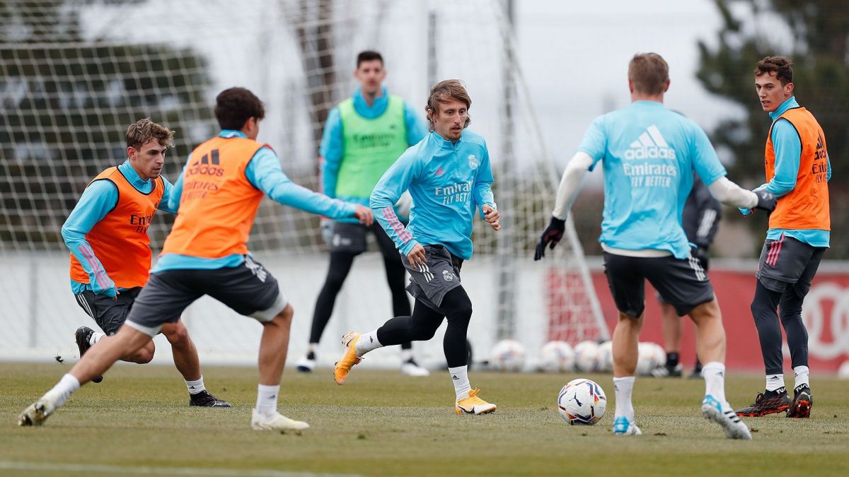 تمرین رئال مادرید پس از شکست تحقیرکننده مقابل آلکویانو