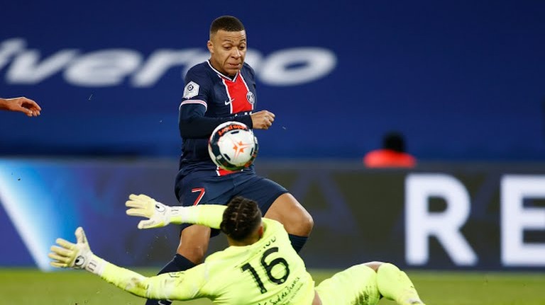 گل اول پاری سن ژرمن به مون پلیه (امباپه)