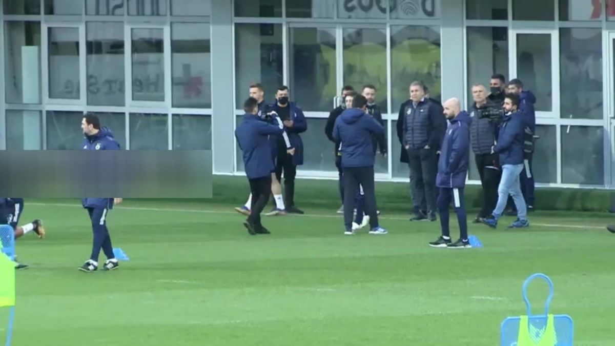 اولین تمرین اوزیل با فنرباغچه