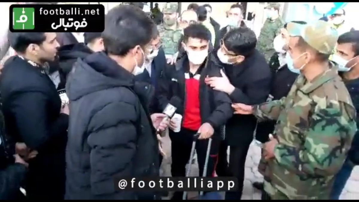 خروج بازیکنان آلومینیوم اراک و پرسپولیس از ورزشگاه