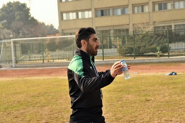 مربی ماشین سازی: پرسپولیس با دو گلِ مردود پیروز شد/ داور سر ماشین سازی را بُرید