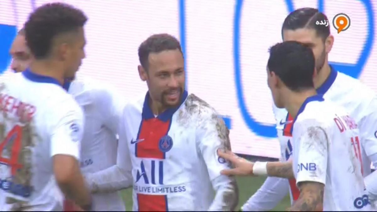 گل اول پاری سن ژرمن به لورینت (نیمار - پنالتی)