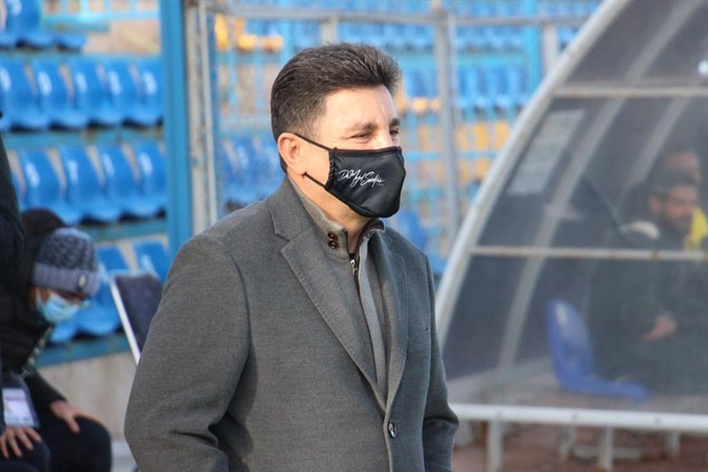 شکایت داوران لیگ برتری از امیر قلعهنویی