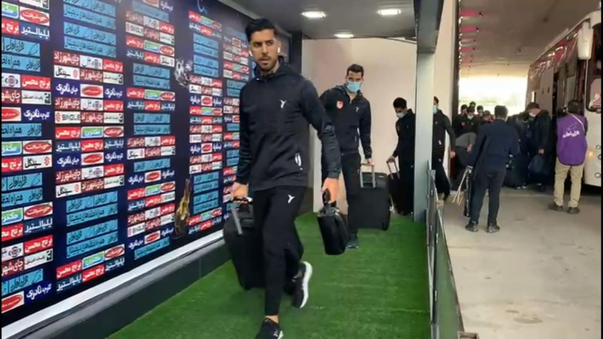 ورود کاروان مس رفسنجان به ورزشگاه آزادی برای بازی با پرسپولیس