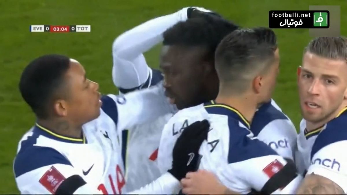 گل اول تاتنهام به اورتون (داوینسون سانچز)