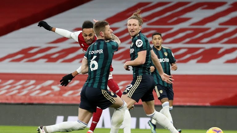 گل اول آرسنال به لیدز (اوبامیانگ)