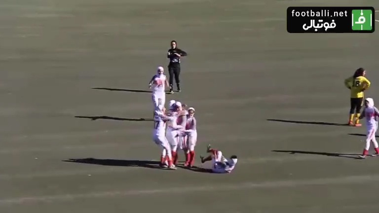 گل دوم تیم بانوان شهرداری بم به سپاهان (فاطمه گراییلی)