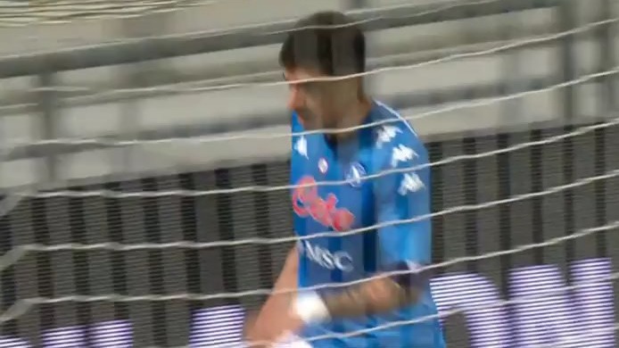 گل دوم ناپولی به ساسولو (دی لورنزو)