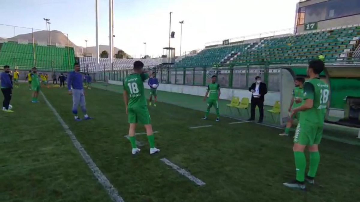 اختصاصی/ گرم کردن بازیکنان ذوب آهن - ماشین سازی پیش از بازی