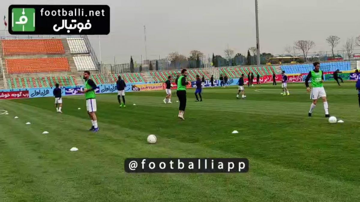 اختصاصی/ گرم کردن بازیکنان استقلال پیش از بازی با پیکان