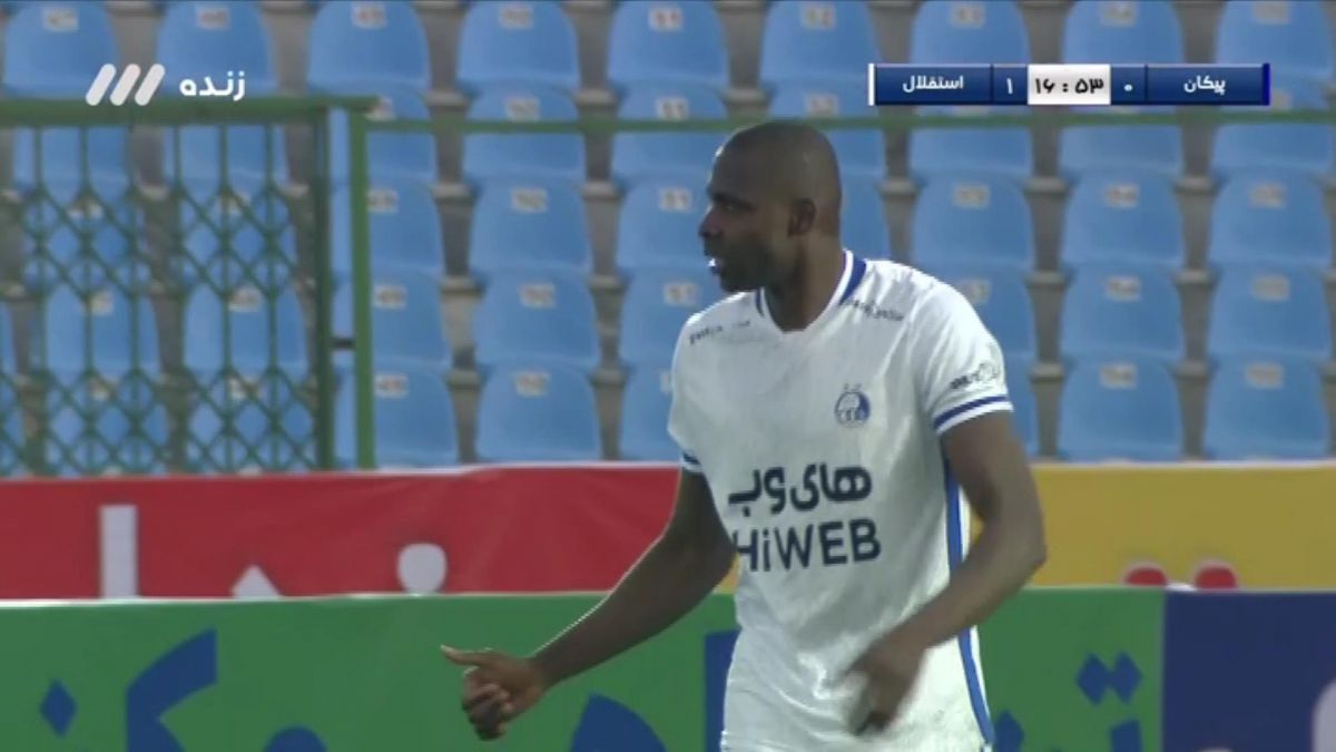 گل اول استقلال به پیکان (شیخ دیاباته - پنالتی)