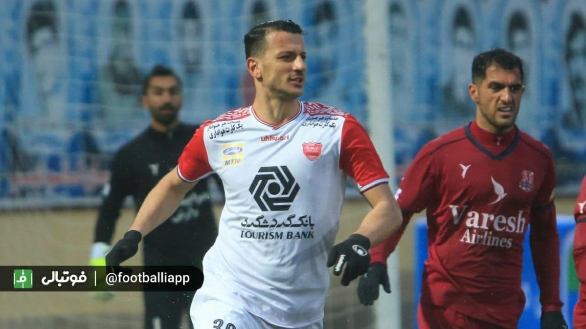 جزییات جدایی آرمان رمضانی از پرسپولیس/ نیمکتنشین میلیاردر