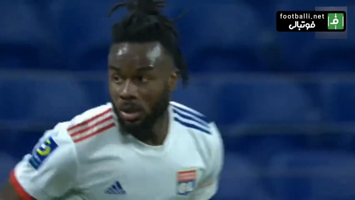 گل دوم لیون به پاری سن ژرمن (مکسول کورنت)