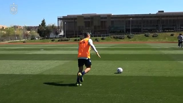 چالش پاس و کنترل توپ تیاگو و رودری در تمرین اسپانیا