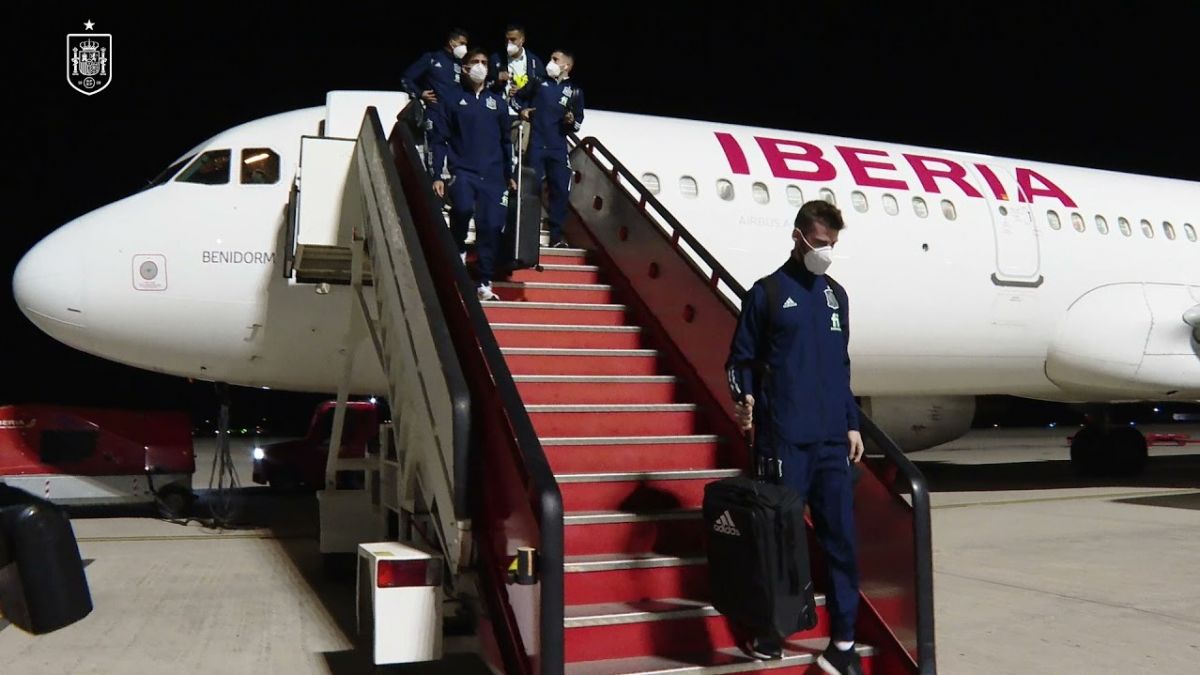 سفر بازیکنان اسپانیا به گرانادا برای تقابل با یونان