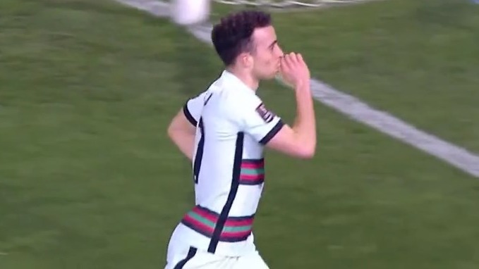 گل اول پرتغال به صربستان (ژوتا)