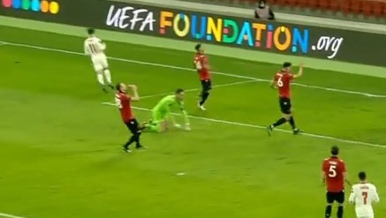 گل دوم انگلیس به آلبانی (مونت)