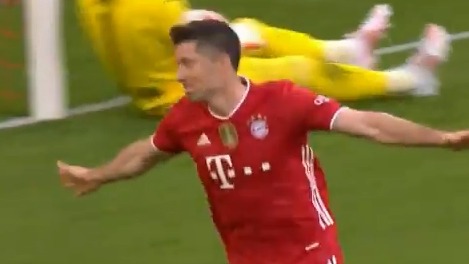 گل سوم بایرن مونیخ به مونشن گلادباخ (سوپرگل لواندوفسکی)