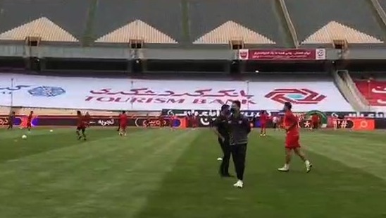 اختصاصی/ گرم کردن بازیکنان استقلال و پرسپولیس پیش از دربی 95