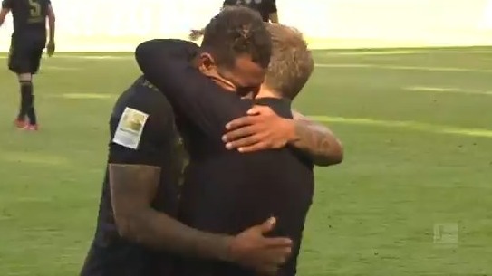 خداحافظی بواتنگ از بازیکنان بایرن مونیخ با تعویض مقابل آگزبورگ