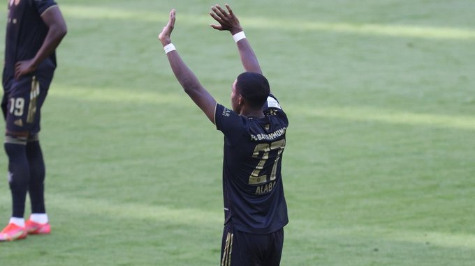 خداحافظی داوید آلابا از بازیکنان بایرن مونیخ با تعویض مقابل آگزبورگ