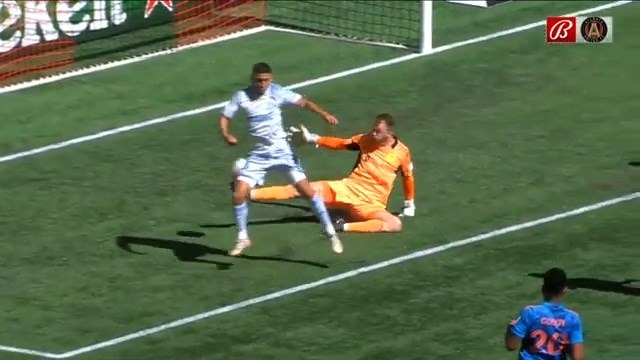 گل پشت پای تماشایی در لیگ آمریکا