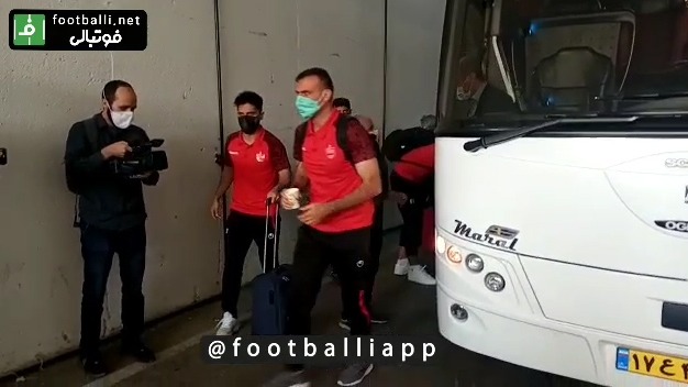 ورود کاوران پرسپولیس و تراکتور به ورزشگاه آزادی