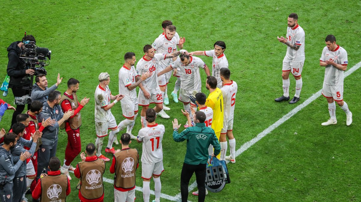 خداحافظی گوران پاندف از بازی های ملی در جریان دیدار مقدونیه و هلند