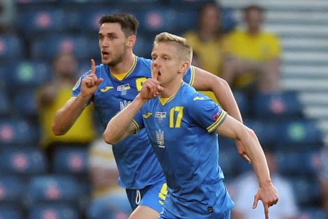 گل اول اوکراین به سوئد (گل تماشایی زینچنکو)