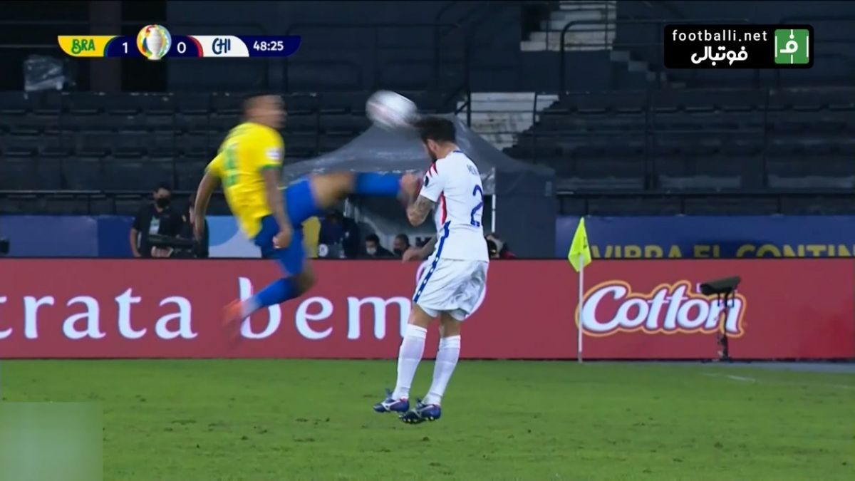 خطای خشن و اخراج گابریل ژسوس مقابل شیلی