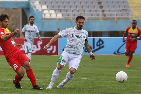 آقایی: نتیجه بازی با استقلال ناراحت کننده بود/ تیمهای بزرگ در اراک حداقل امتیاز را می خواهند
