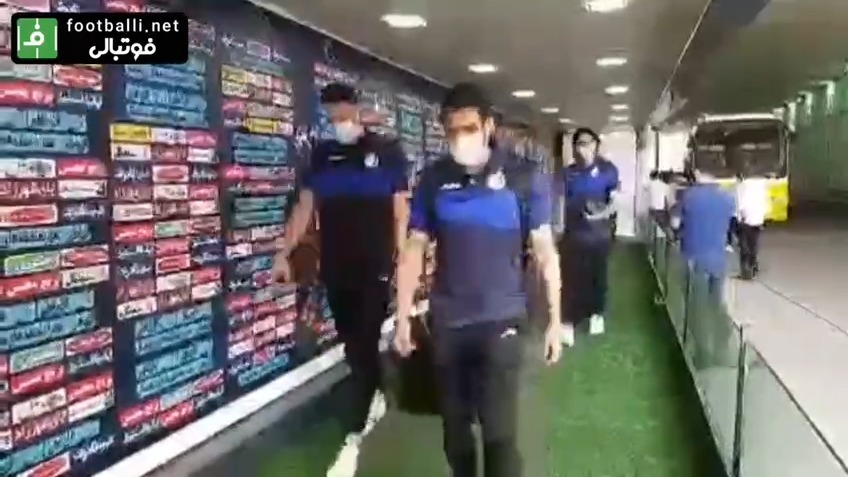 ورود کاروان استقلال و تراکتور به ورزشگاه آزادی