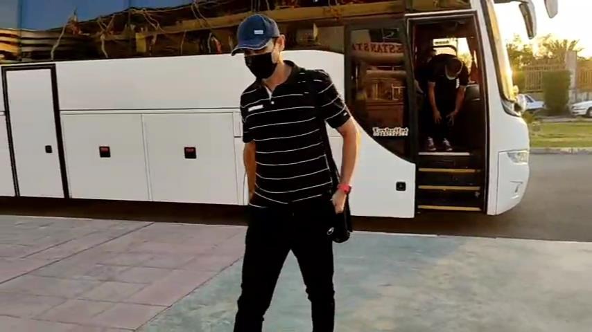 اختصاصی/ ورود کاروان فولاد و پرسپولیس به ورزشگاه فولاد آرهنا