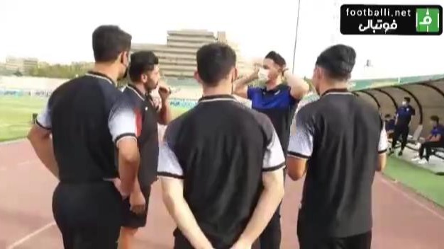 خوش و بش آرمان رمضانی مهاجم استقلال با هم تیم های سابقش در تیم سایپا