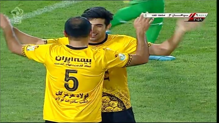 توصیفات عجیب گزارشگر اصفهان از پورقاز / عزت قرنیه مشکی!