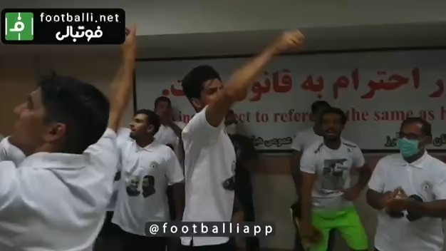 اختصاصی/ شادی بازیکنان فجر سپاسی در رختکن پس از صعود به لیگ برتر