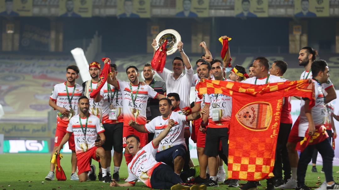 مراسم کامل اهدای مدال و کاپ قهرمانی جام حذفی به بازیکنان فولاد خوزستان