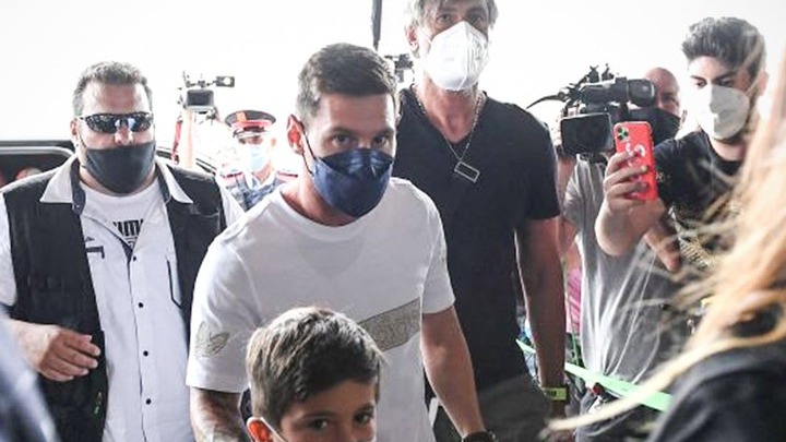 سفر لیونل مسی همراه با خانواده به پاریس