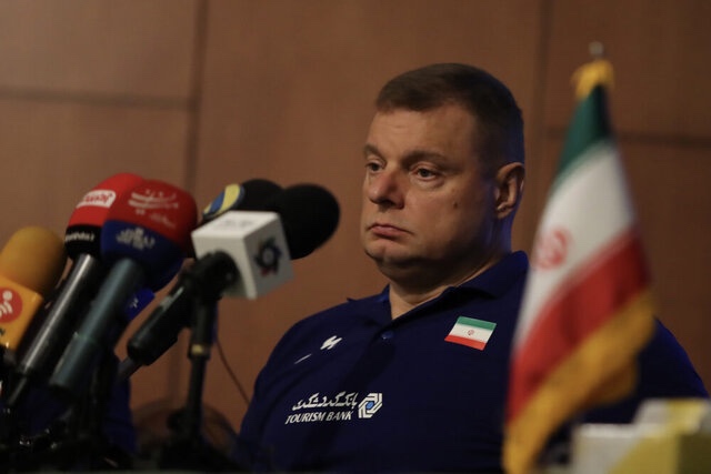 خبرنگاران نشست خبری آنلاین آلکنو را ترک کردند/ سهلانگاری فدراسیون والیبال در رعایت پروتکلها