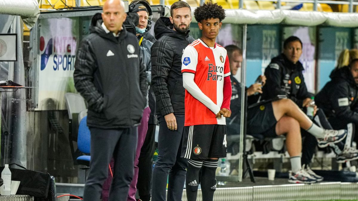 خلاصه بازی الفسبورگ 3-1 فاینورد (پلی آف لیگ کنفرانس اروپا)