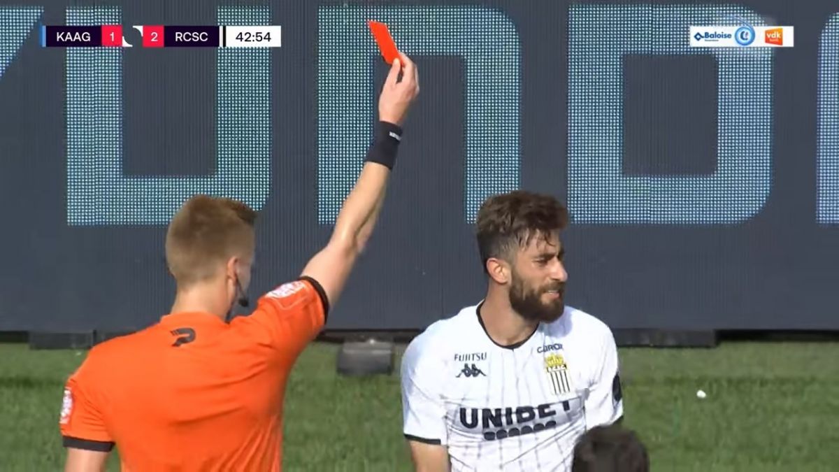 اخراج علی قلی زاده در دیدار شارلوا مقابل خنت