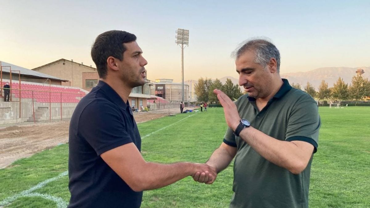 اختصاصی/ صحبت های ساکت الهامی و ابراهیم شکوری در روز آشتی‌کنان این دو نفر پس از حواشی ایجاد شده در دیدار برگشت پرسپولیس و نساجی در لیگ بیستم