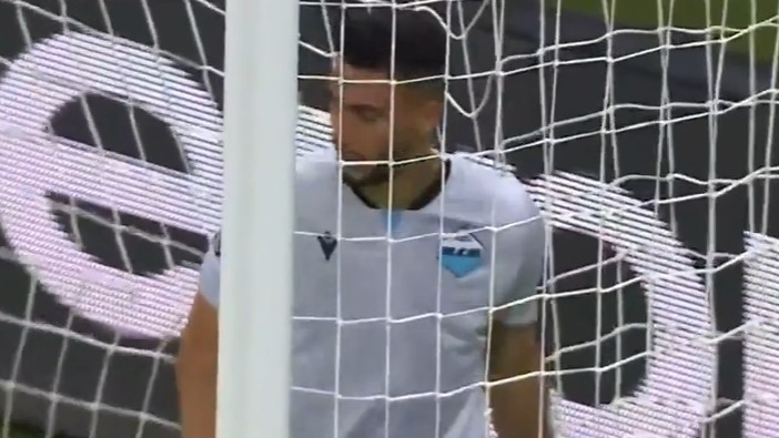 گل به خودی عجیب دروازه بان لاتزیو مقابل گالاتاسرای