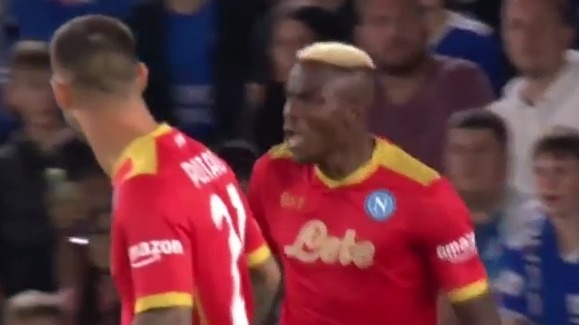 گل اول ناپولی به لسترسیتی (ویکتور)